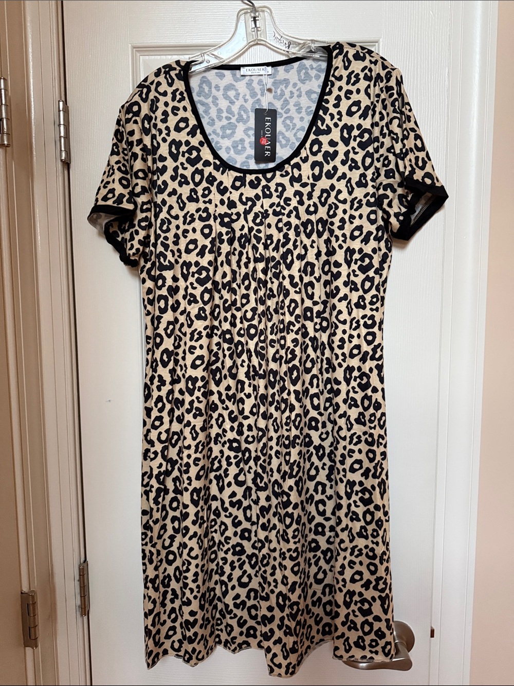Leopard Print Short-Sleeve Nightgown - Beige/Black